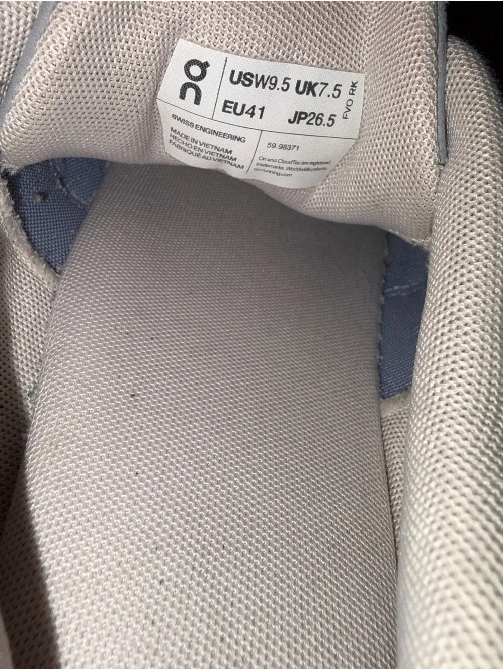 On Running Cloud women’s  Running Shoes - Light Purple/Grey size 9.5